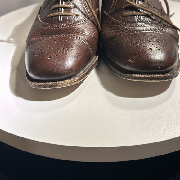 Neiman Marcus Women's Brown Leather Gravati Cap Toe Shoes (84% OFF)! - Picture 8 of 8